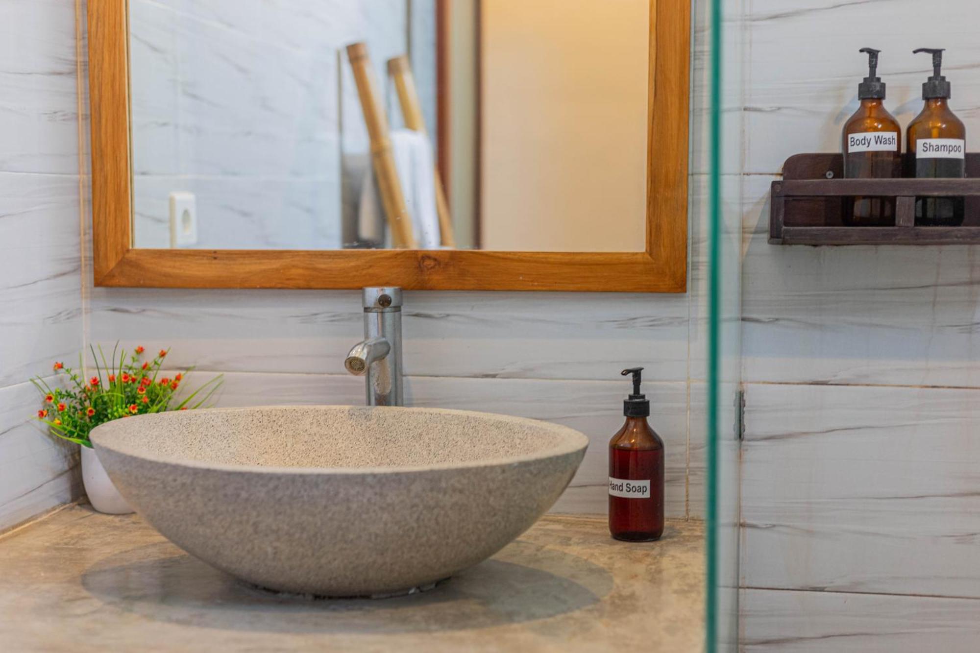 Frangipani House And Spa By Ecommerceloka Canggu Εξωτερικό φωτογραφία