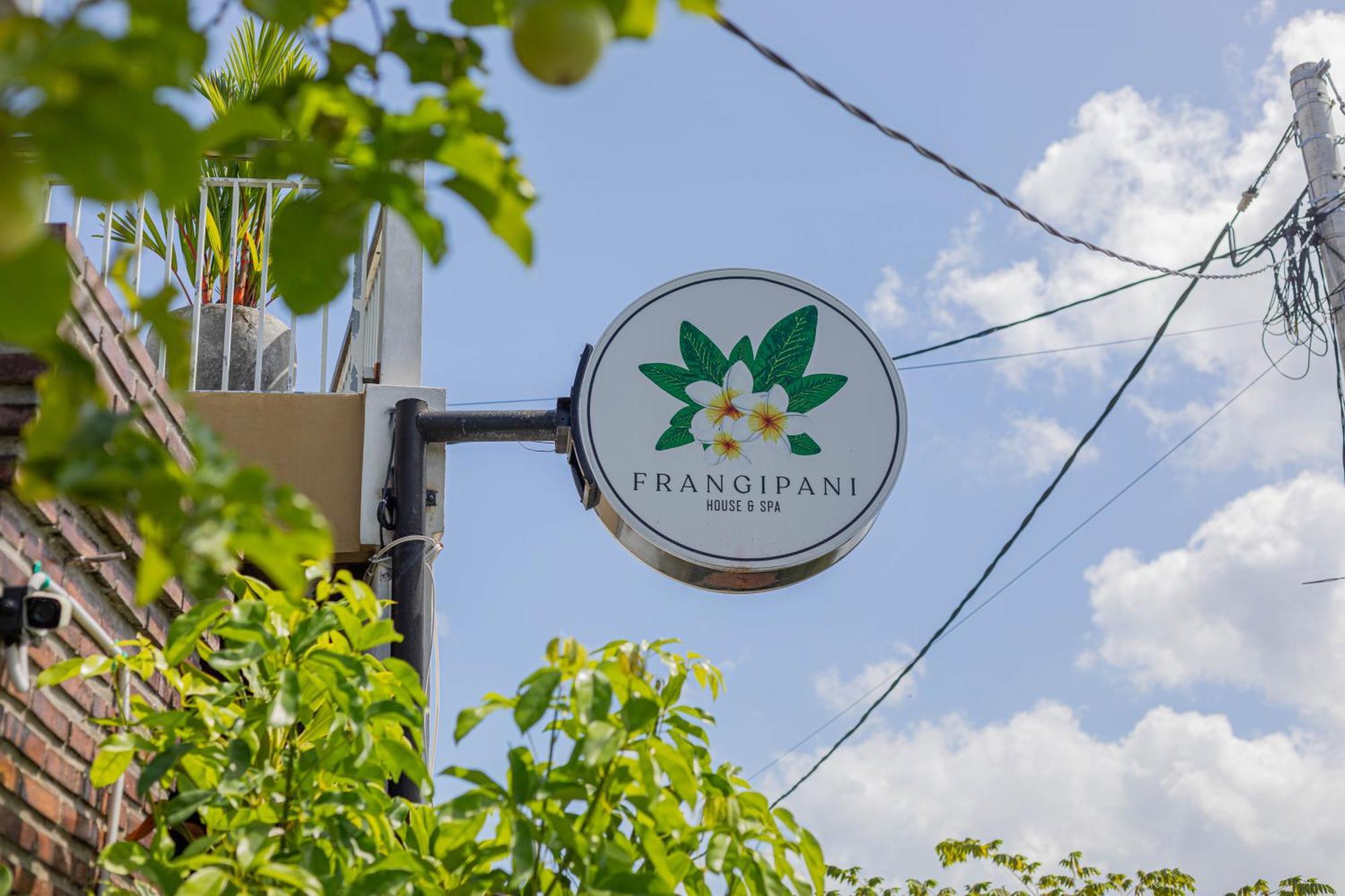 Frangipani House And Spa By Ecommerceloka Canggu Εξωτερικό φωτογραφία